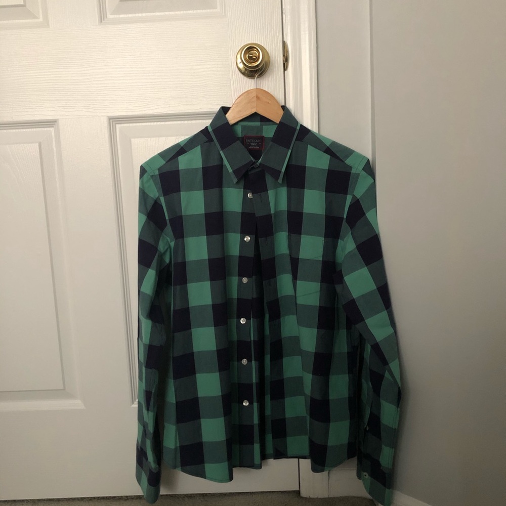 UNTUCKit Buffalo Check Shirt. Medium. Slim Fit